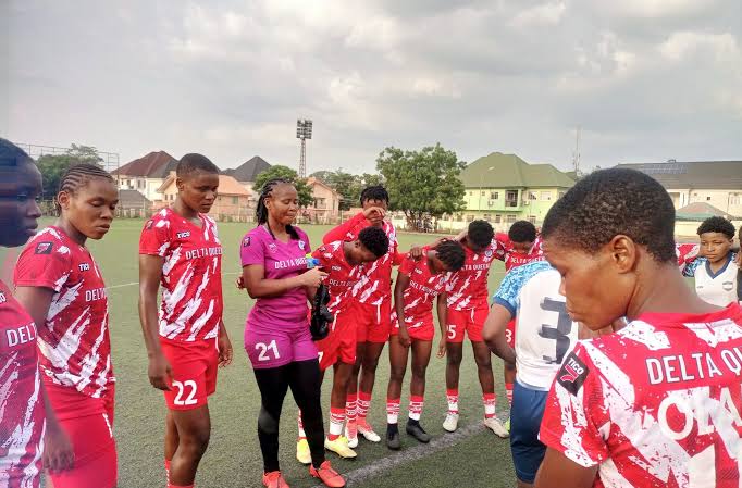 Cover image for Delta Queens sack Coach Keshi
