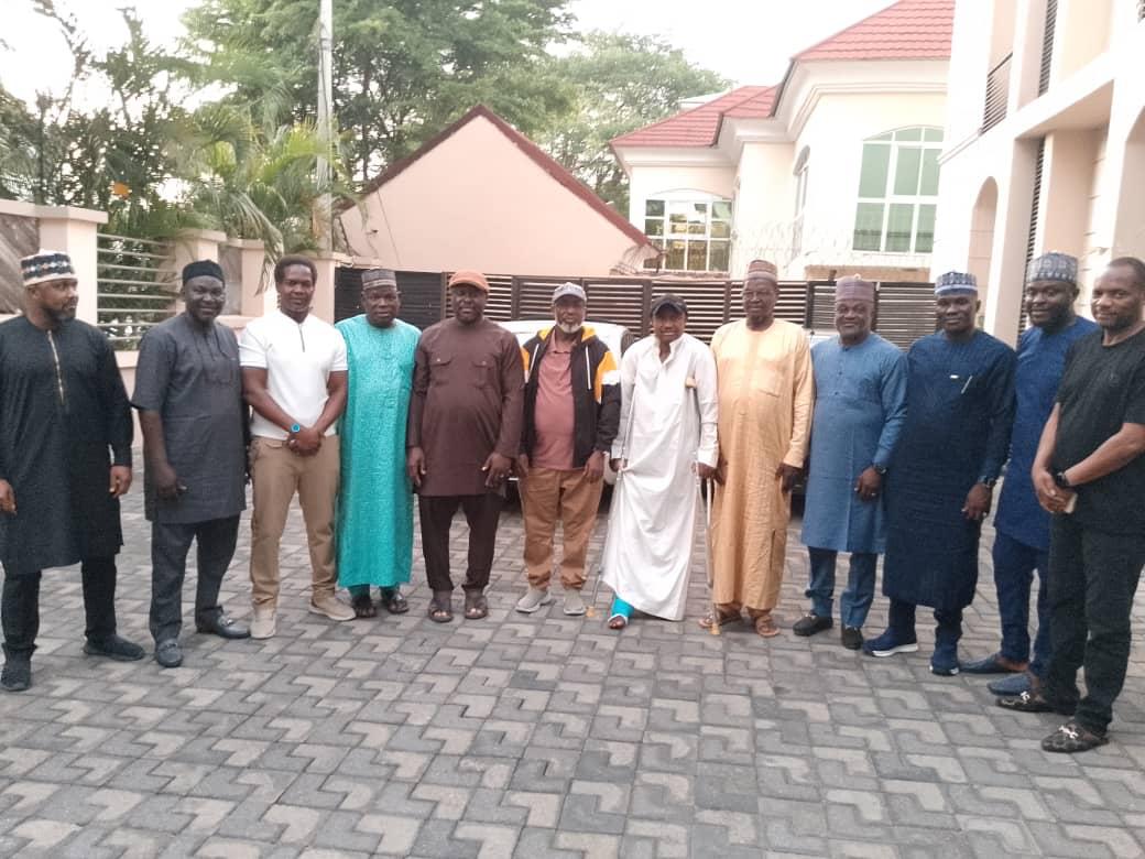 Cover image for Lagos FA boss, 9 other state FA chairmen visit recuperating Tijani Babangida