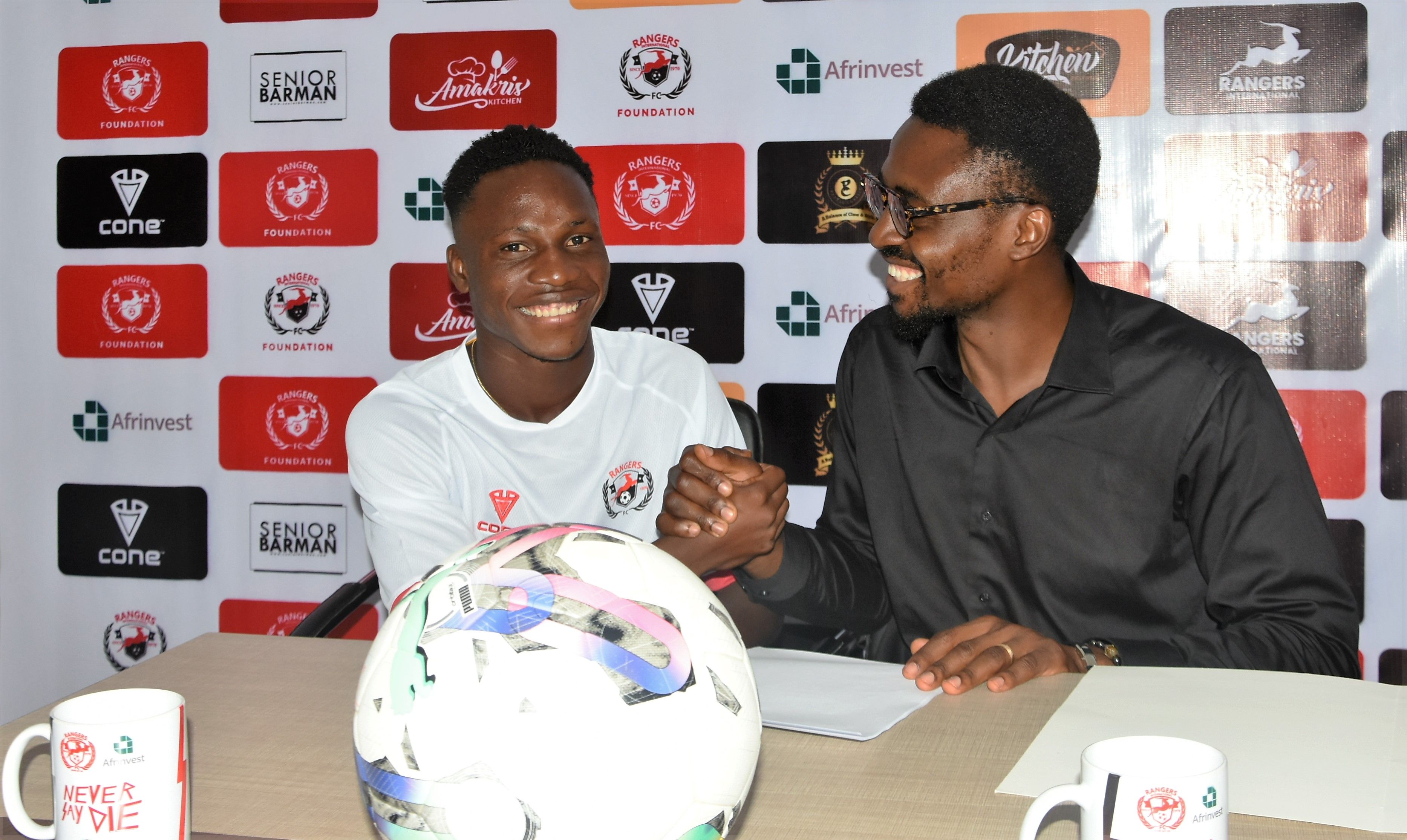Cover image for Rangers grab teenage kid-dynamite, Igwilo
