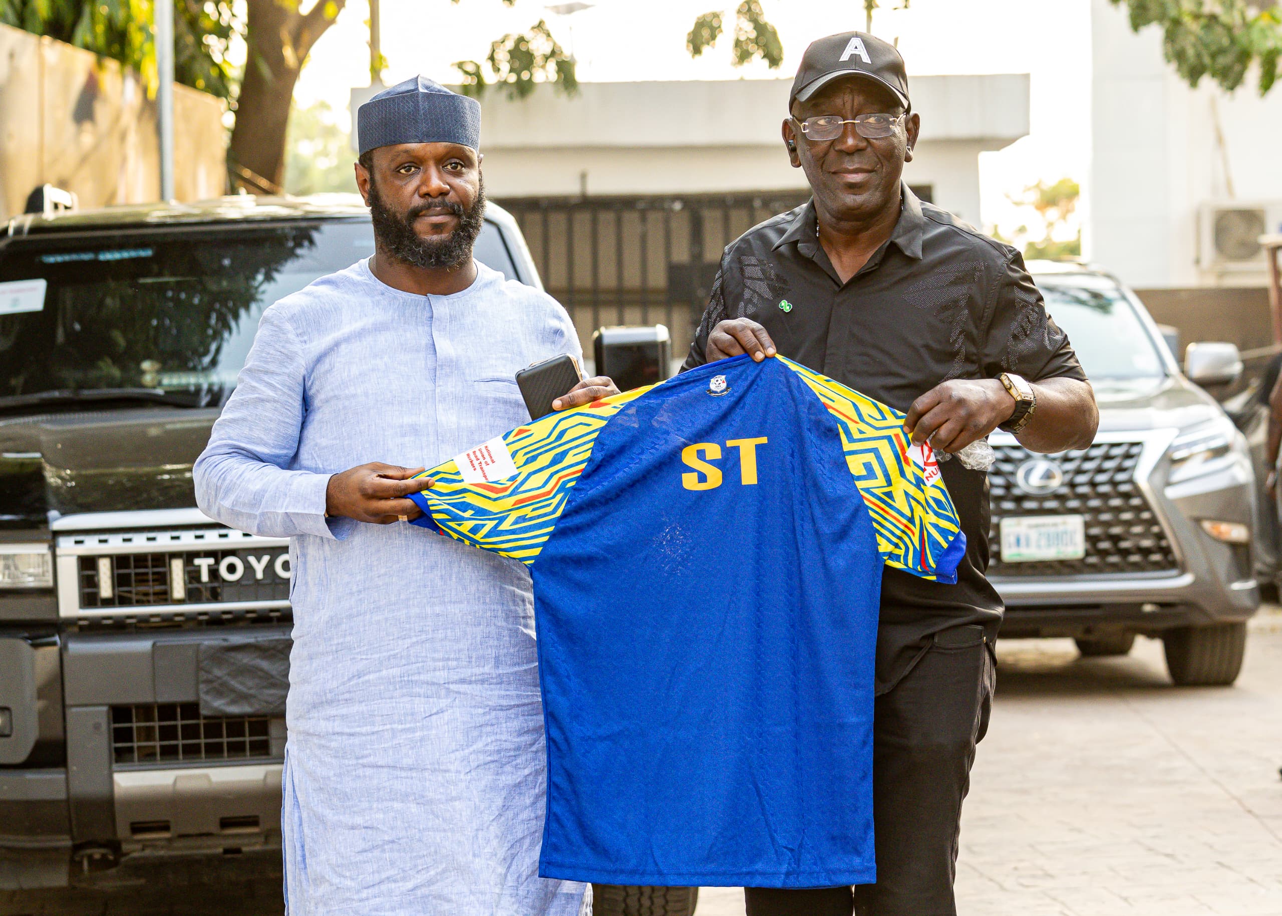 Cover image for Adeboye hails Seyi Tinubu over support for Smart City