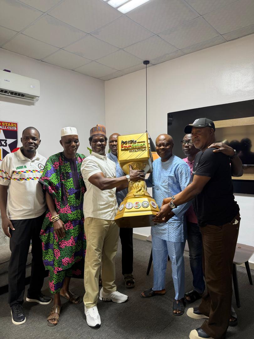 Cover image for Ex International’s Cup Committee celebrates Soname at 60