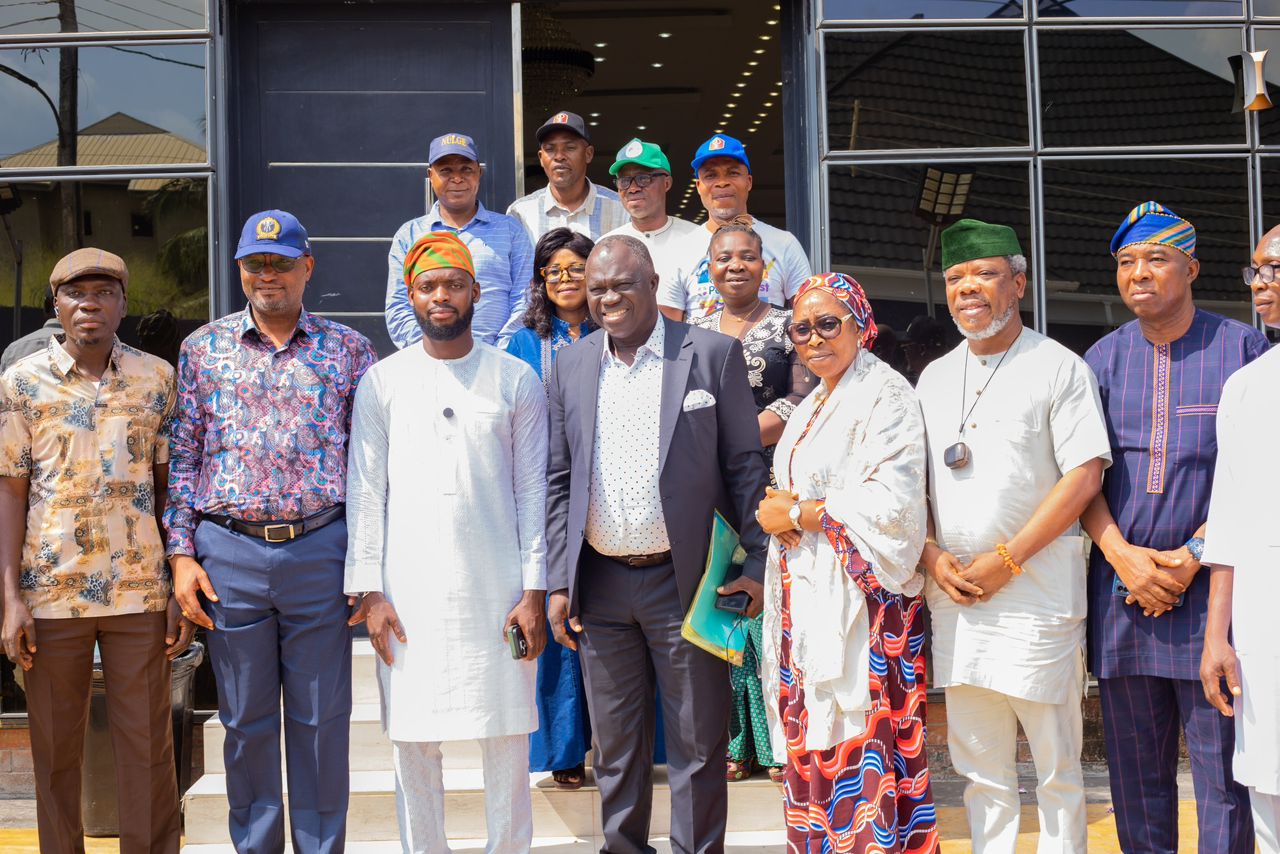 Cover image for Budget: Ex-Agege LG boss salutes Ganiyu Obasa at retreat